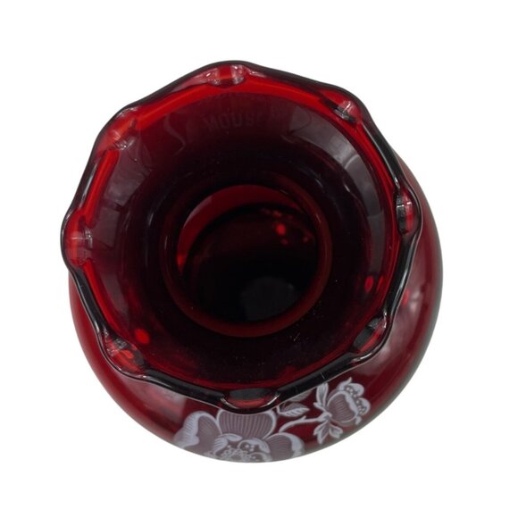 Vintage Anchor Hocking Ruby Red Glass Vase Ruffled Rim & Etched Floral Design - Picture 4 of 13